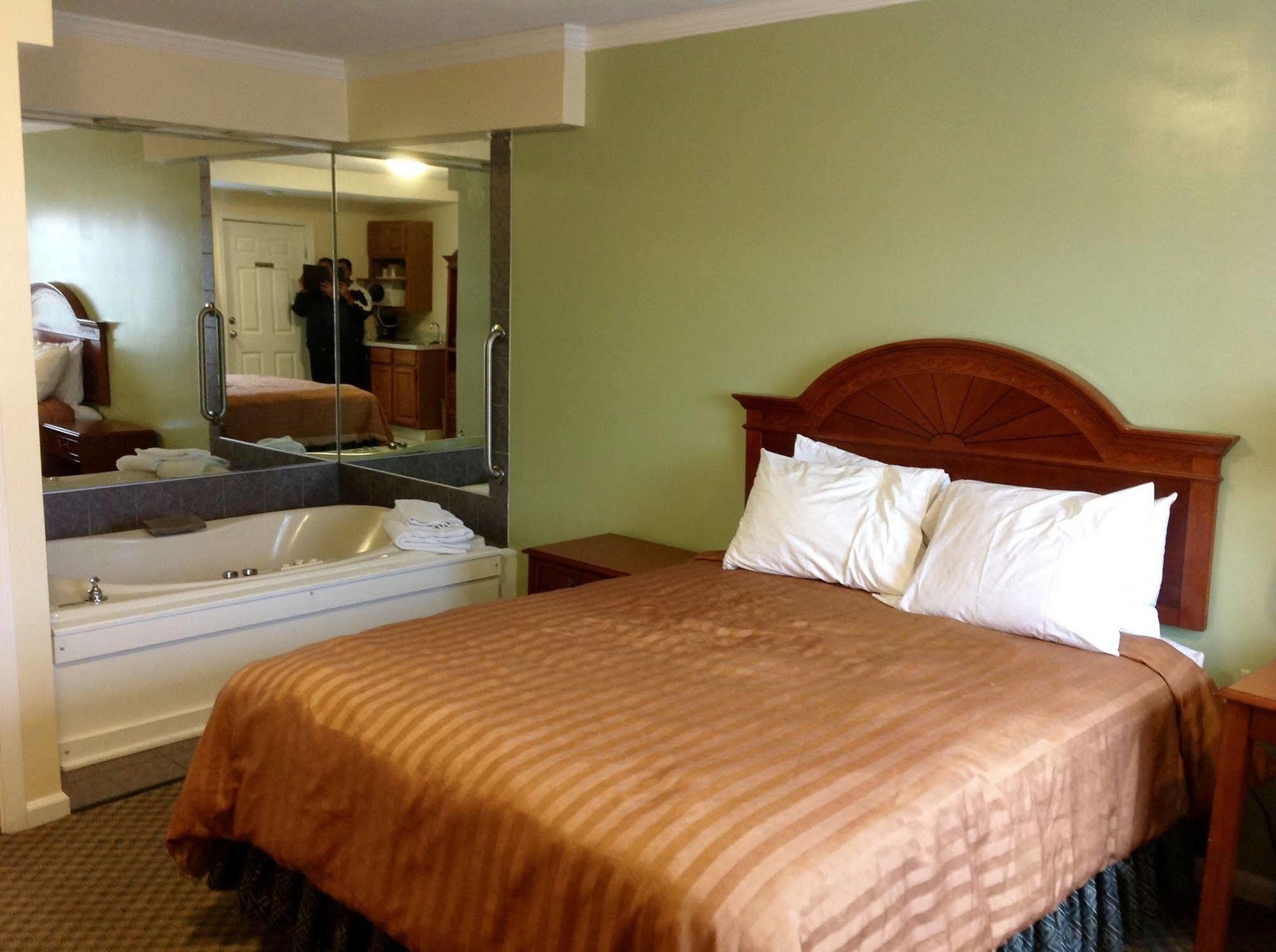 Relax Inn Webster Dış mekan fotoğraf